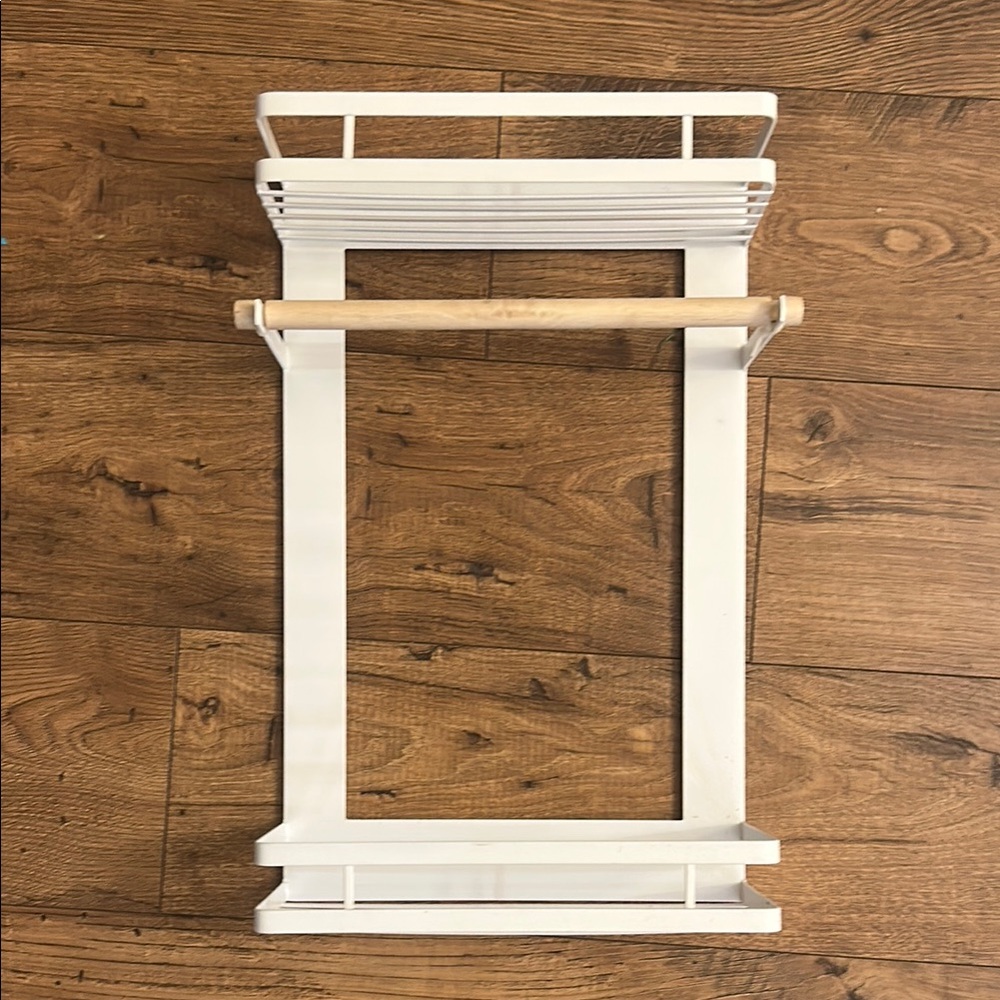 Magnetic Laundry Shelf - Picture 2 of 3